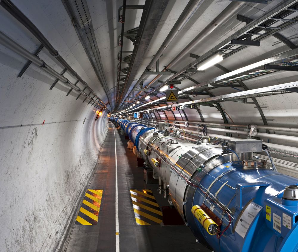 views_of_the_lhc_tunnel_sector_3-4_tirage_1.jpg